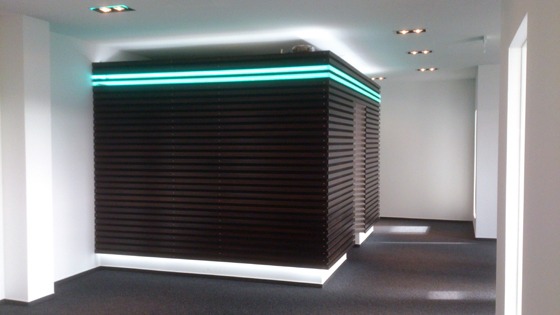 Hochwertigster Innenausbau mit LED-Effekten