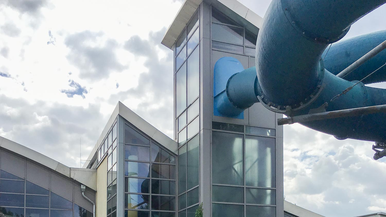 Neubau des Rutschenturms vom AquaLaatzium